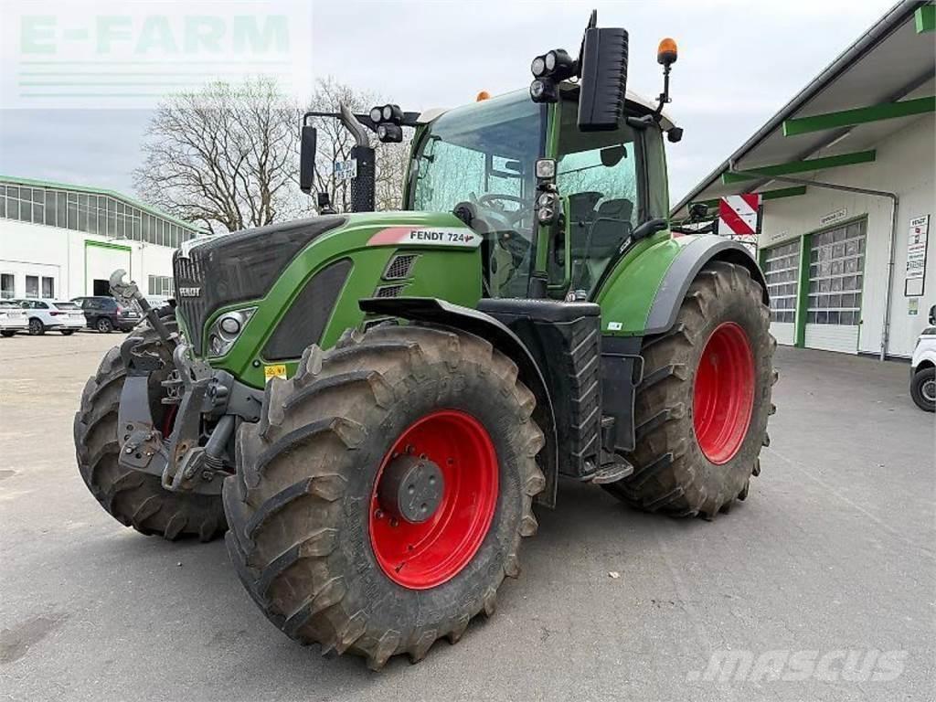 Fendt 724 vario s4 Traktori