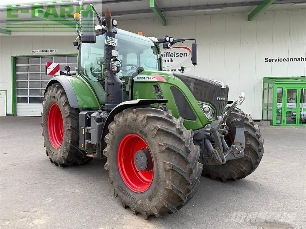Fendt 724 vario s4 Traktori