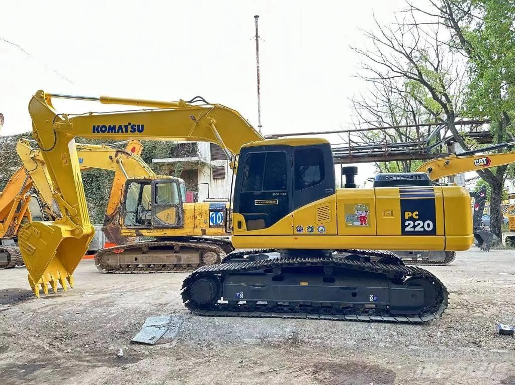 Komatsu PC 220-7 Kāpurķēžu ekskavatori
