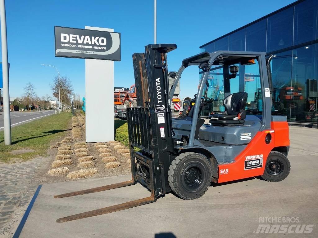 Toyota 52-8 FD F 25 Tehnika ar dīzeļa dzinēju
