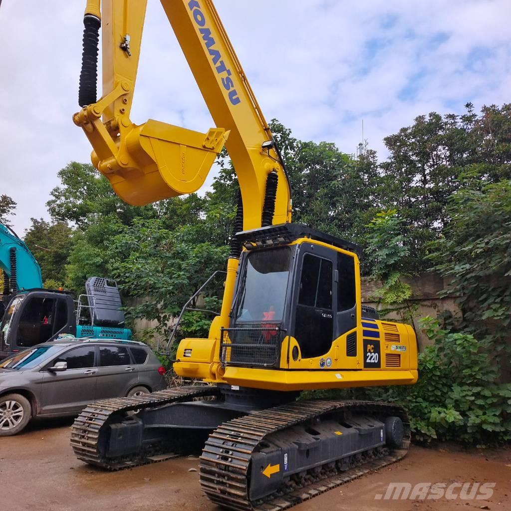 Komatsu PC220-8 Kāpurķēžu ekskavatori