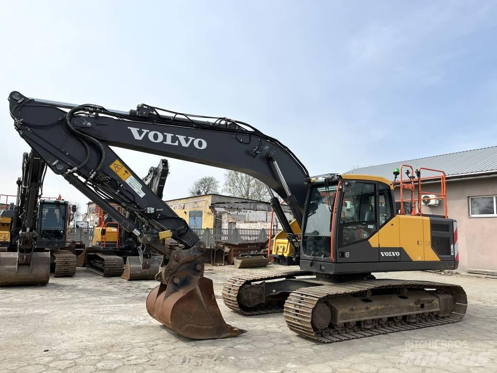 Volvo EC 220 E Kāpurķēžu ekskavatori