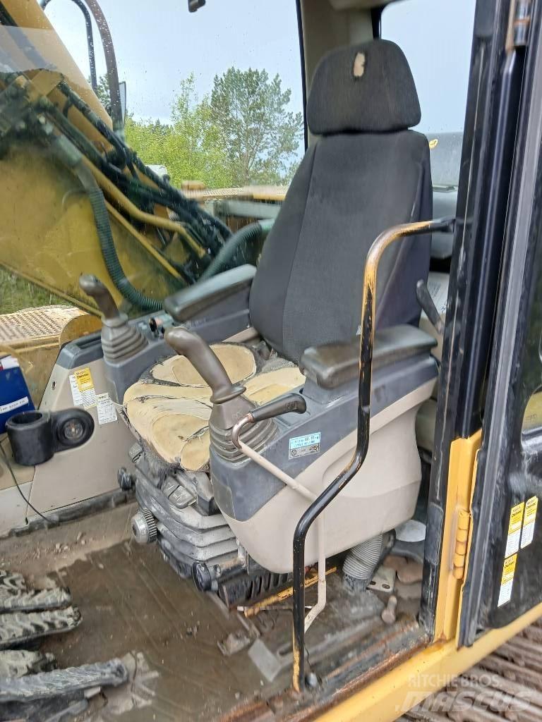 CAT 318 C L Kāpurķēžu ekskavatori
