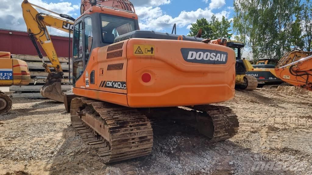 Doosan DX 140 LC-3 Kāpurķēžu ekskavatori