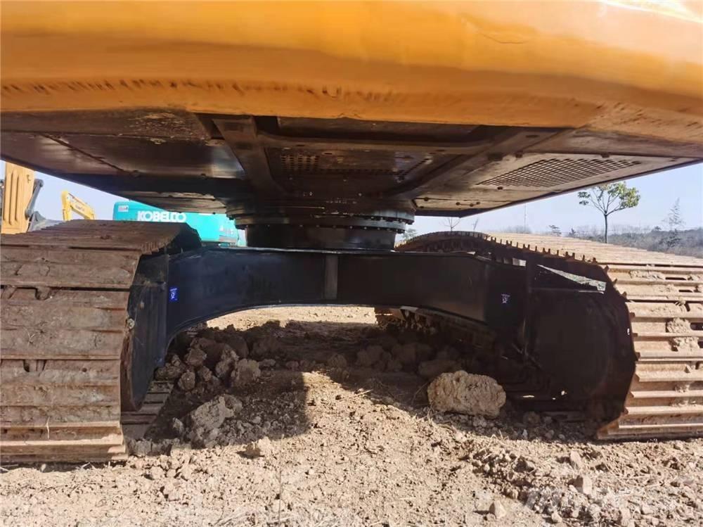 Sany SY215-9 Kāpurķēžu ekskavatori