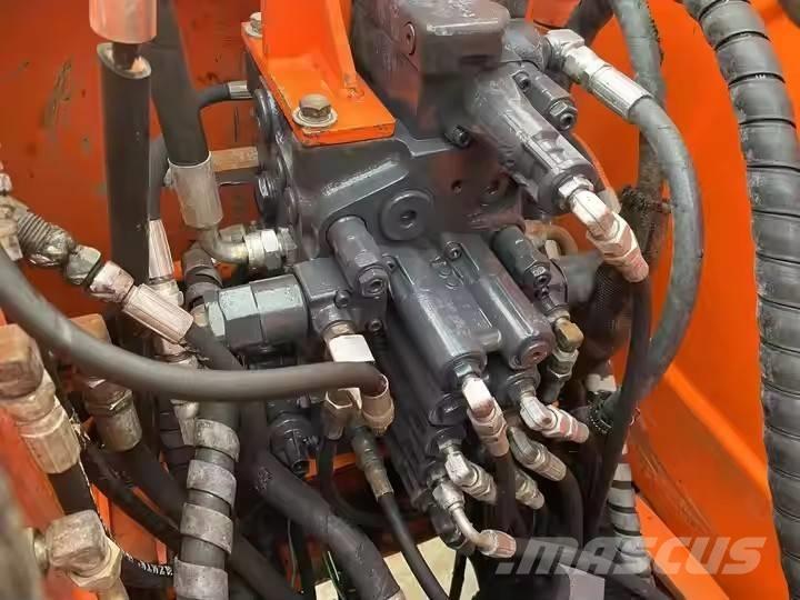 Doosan DH 80 Vidēja lieluma ekskavatori 7 t - 12 t