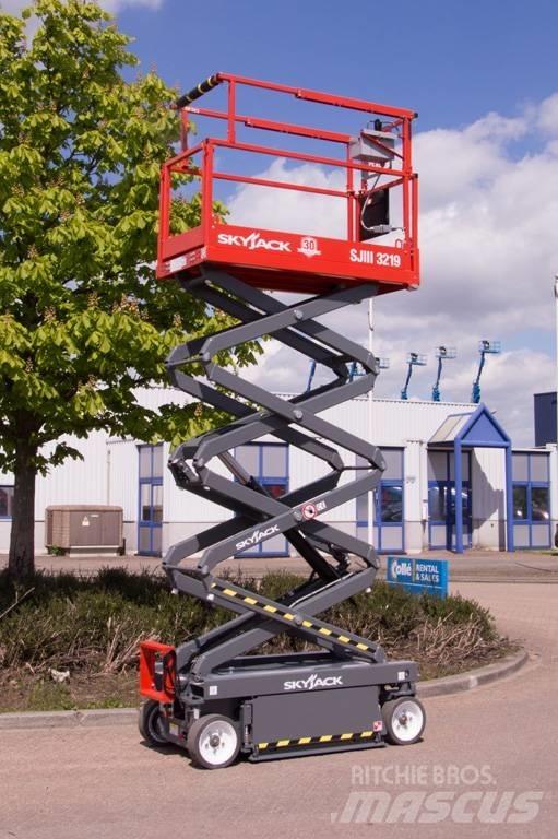 SkyJack SJIII3219 Šķerveida pacēlāji