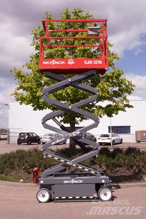 SkyJack SJIII3219 Šķerveida pacēlāji