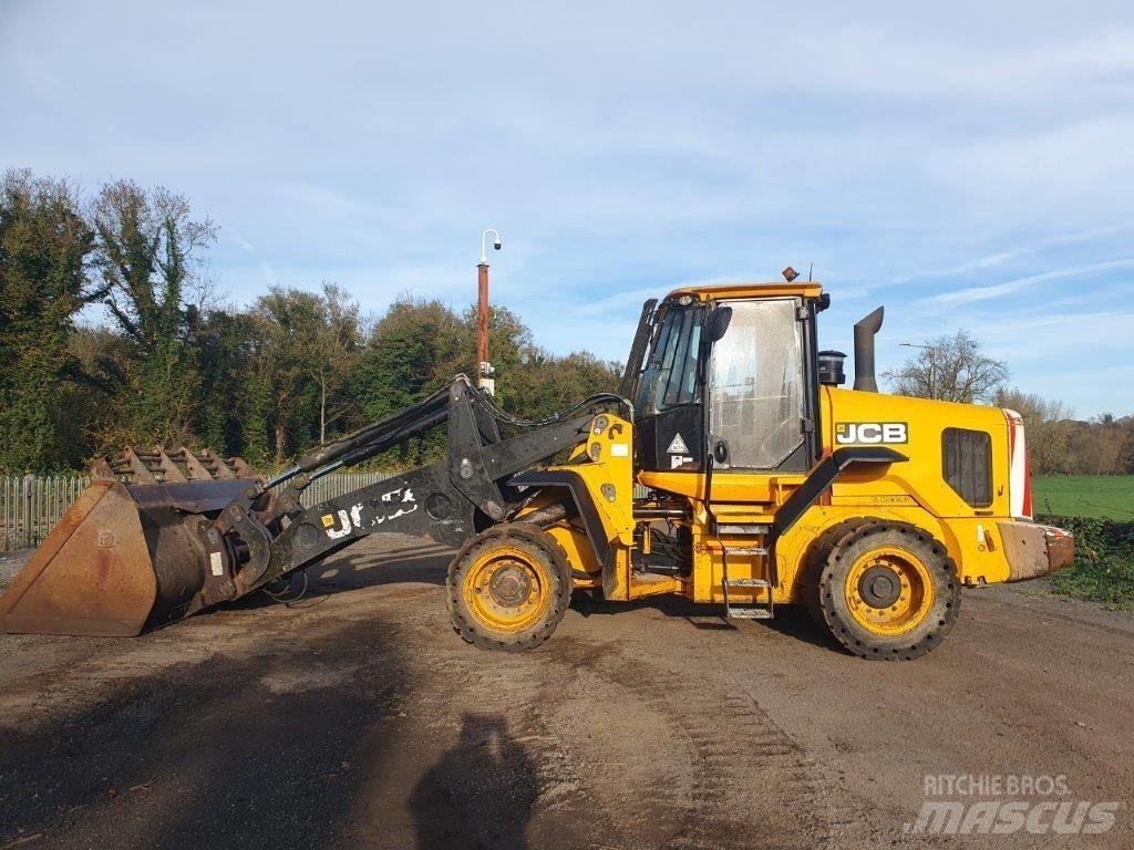 JCB 437 HT Iekrāvēji uz riteņiem