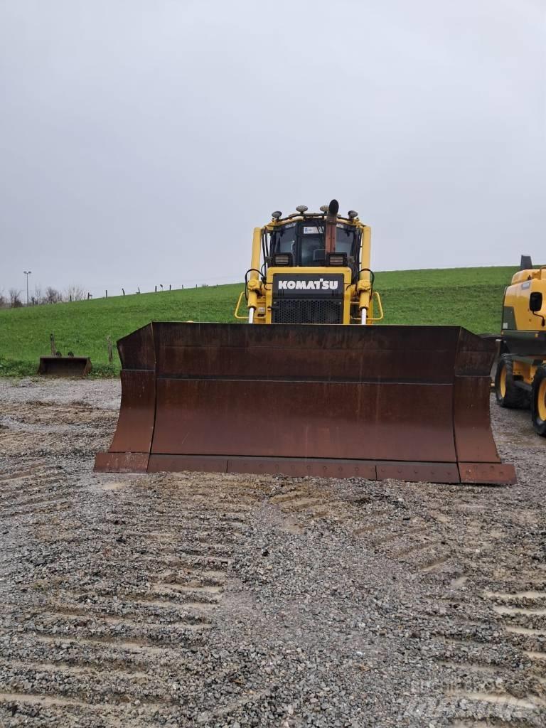 Komatsu D 65 PX-17 Kāpurķēžu buldozeri