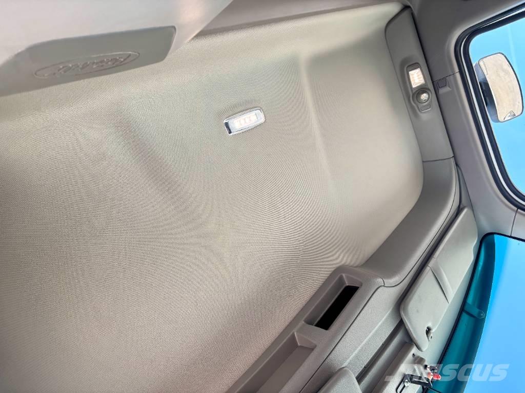 Peterbilt 567 Vilcēji