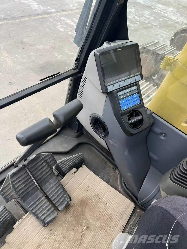 Komatsu PC490-10 Kāpurķēžu ekskavatori