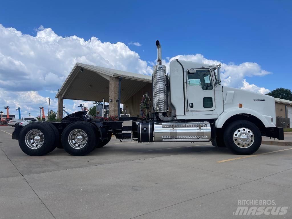 Kenworth T 800 Vilcēji