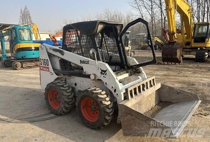 Bobcat S160 Lietoti riteņu kompaktiekrāvēji