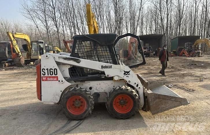 Bobcat S160 Lietoti riteņu kompaktiekrāvēji