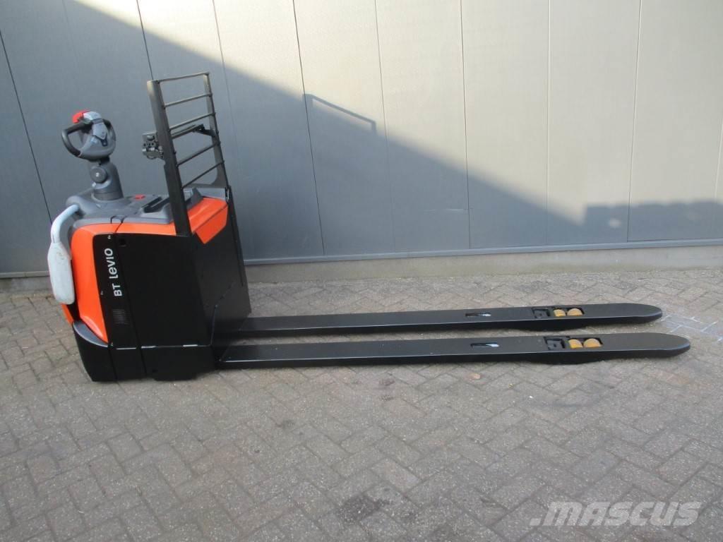 Toyota LPE 250 Hidrauliskās stalažas ar platformu