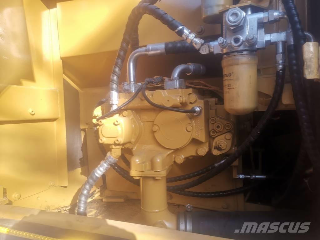 CAT 320 D Kāpurķēžu ekskavatori