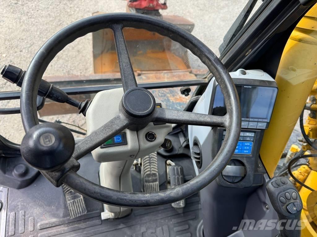 Komatsu PW 148-8 Ekskavatori uz riteņiem