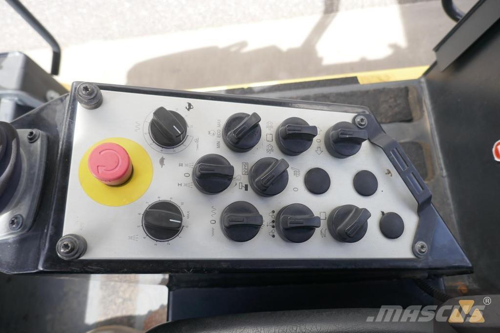 Bomag BW190AD-5 Divvalču grunts veltņi