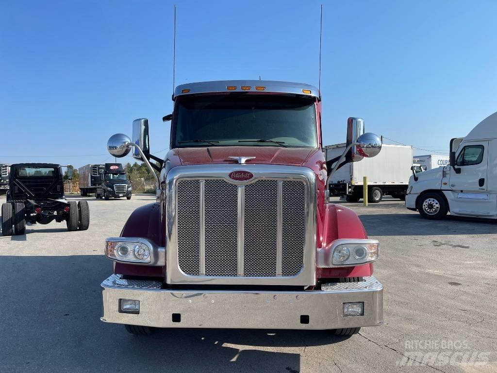 Peterbilt 567 Vilcēji