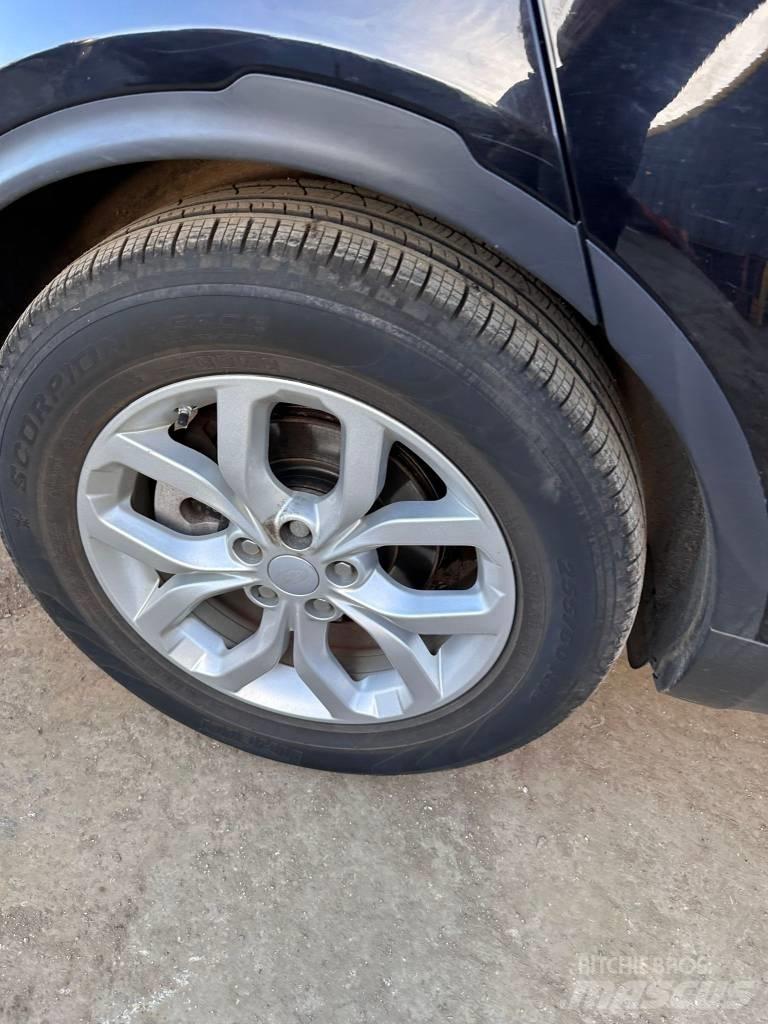 Land Rover Discovery Automašīnas