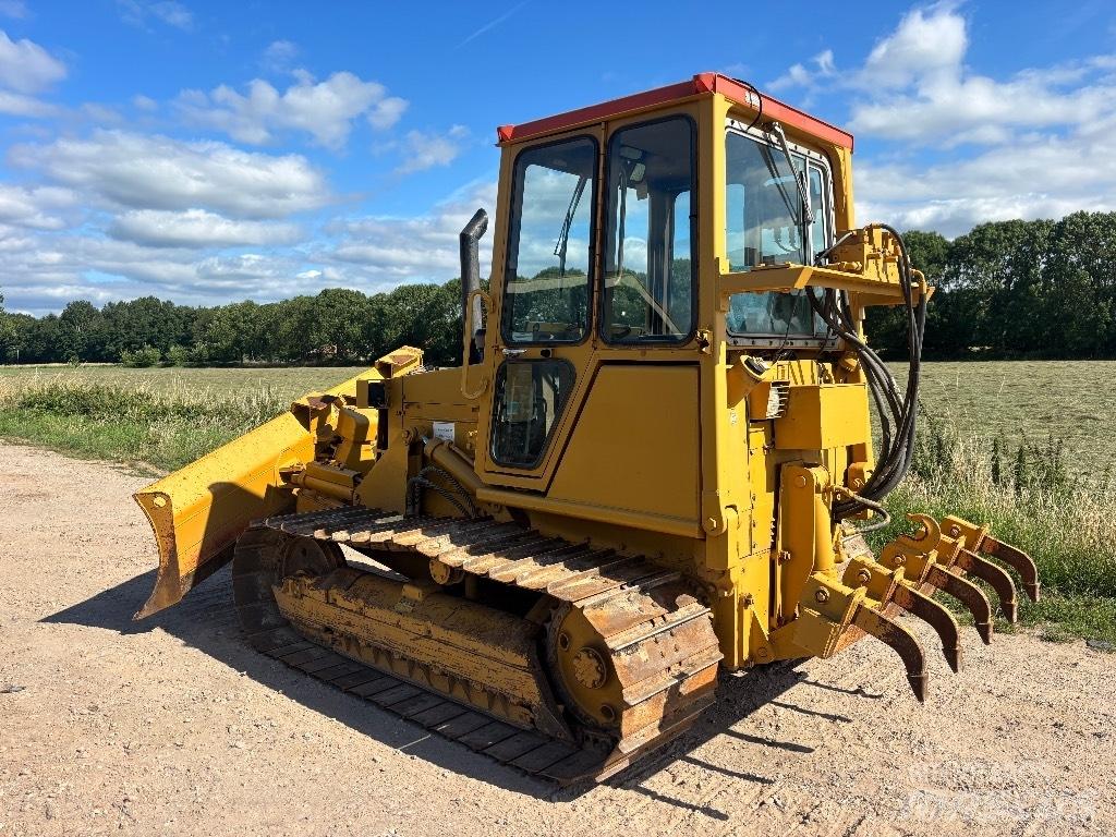 CAT D 4 C Kāpurķēžu buldozeri