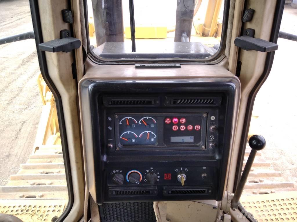 CAT D 6 R XL Buldozeri