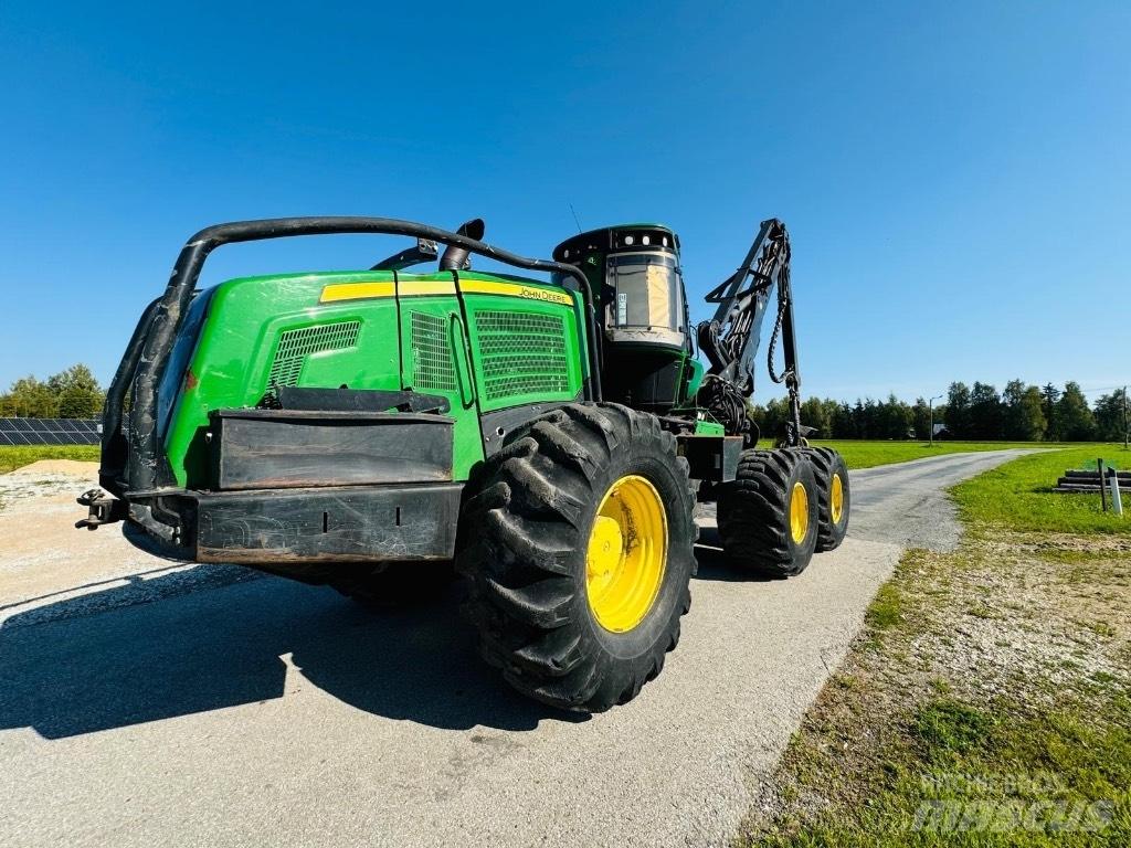 John Deere 1470 E Harvesteri