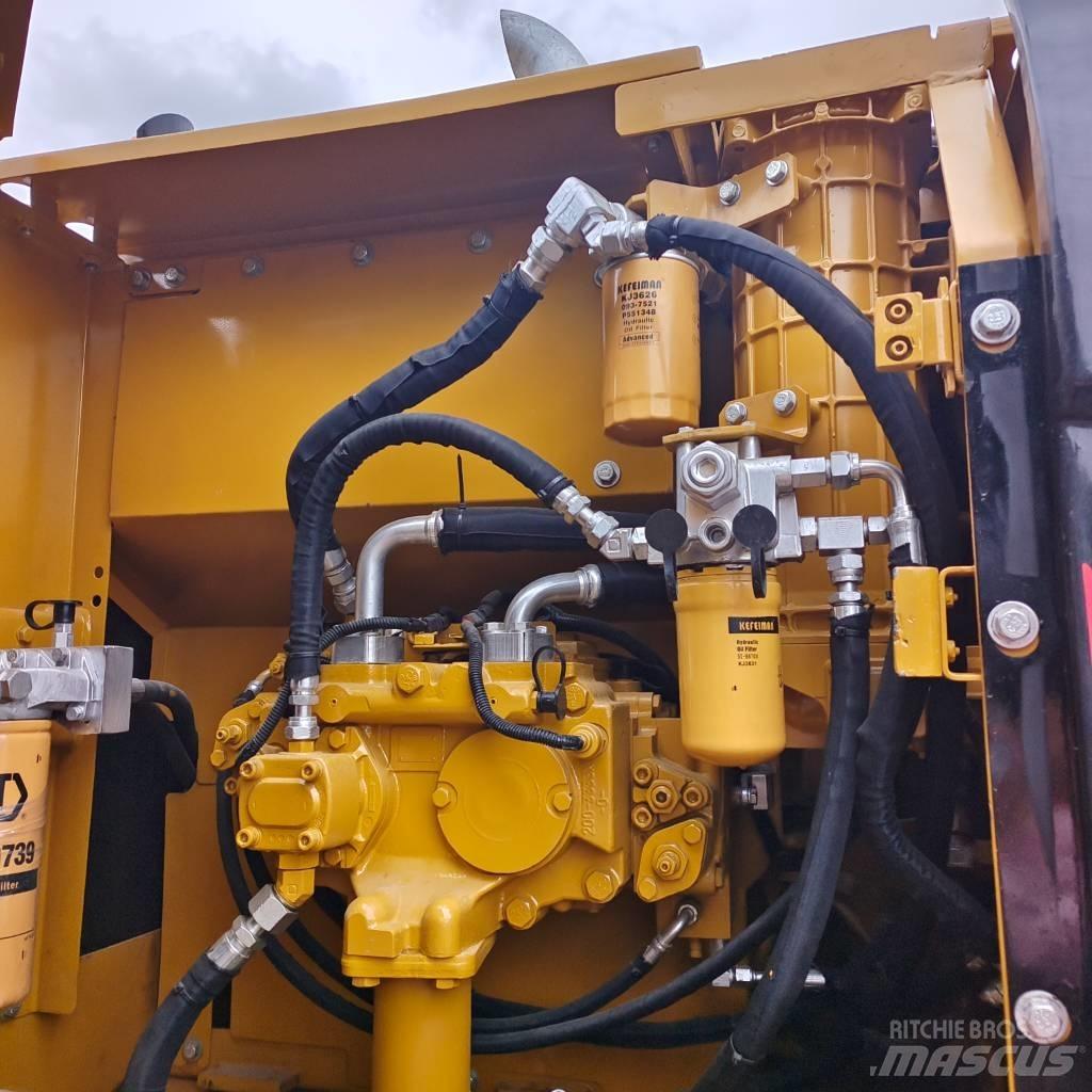 CAT 320 D Kāpurķēžu ekskavatori