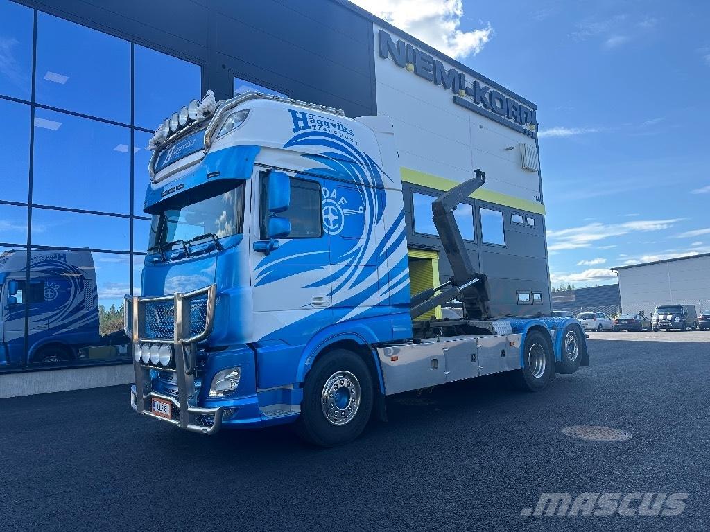 DAF XF 530 6x2*4 Treileri ar āķi