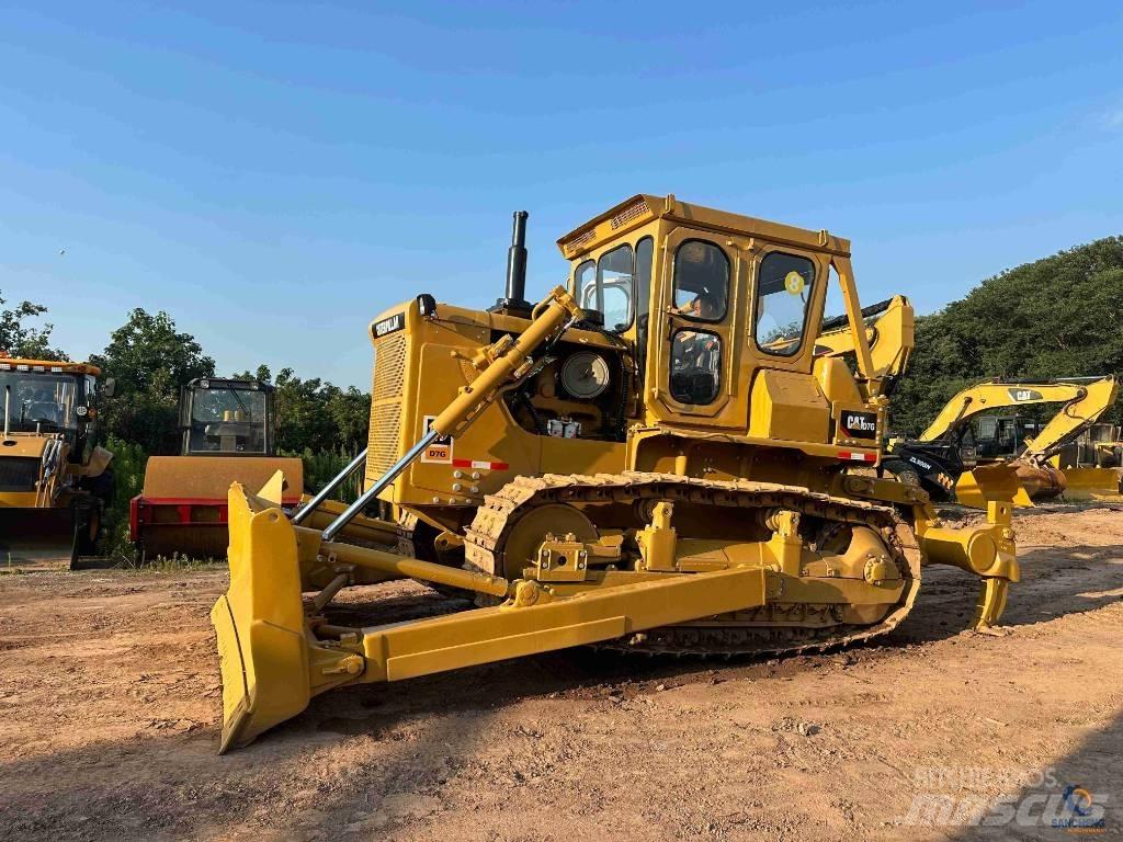 CAT D 7 G Kāpurķēžu buldozeri