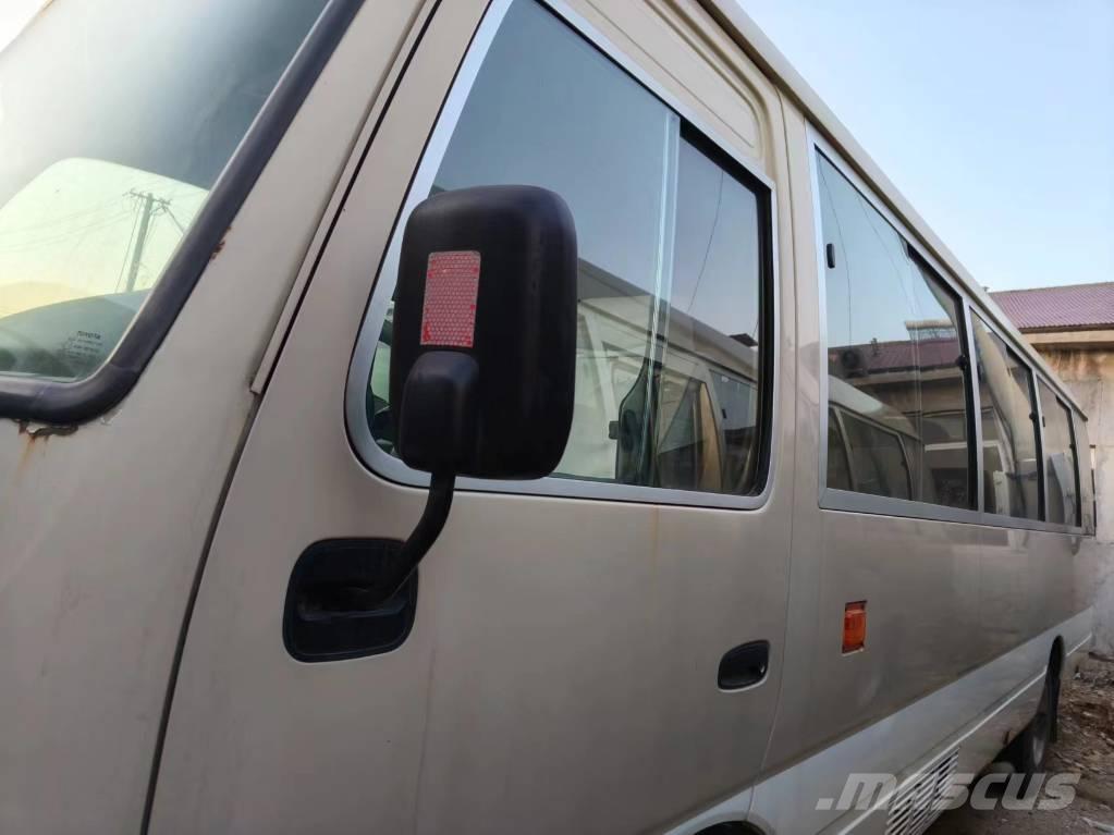 Toyota Coaster Bus Mikroautobusi