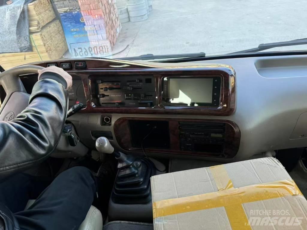Toyota Coaster Starppilsētu autobusi