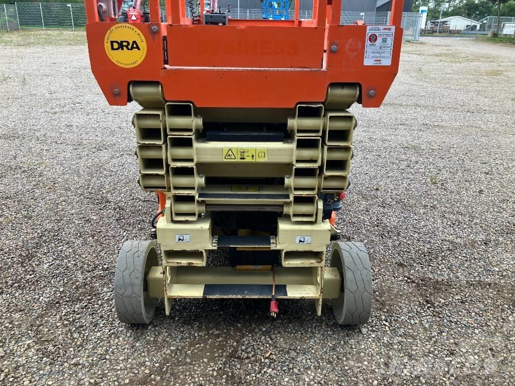 JLG 3246 ES Šķerveida pacēlāji