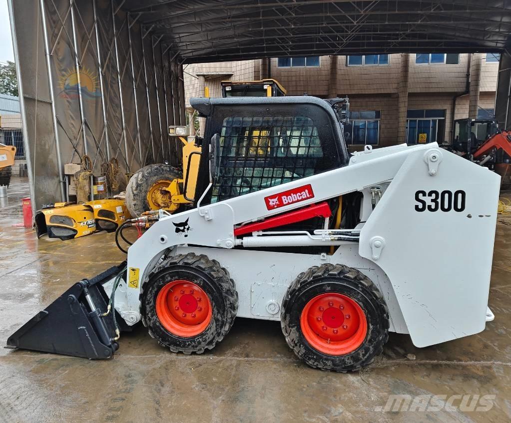 Bobcat S 300 Lietoti riteņu kompaktiekrāvēji