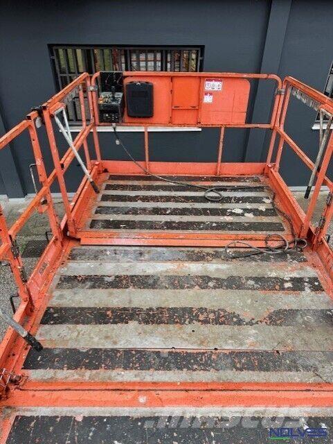 JLG 4394RT Šķerveida pacēlāji