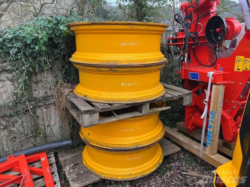 JCB 4 x Wheel Rims Riepas, riteņi un diski