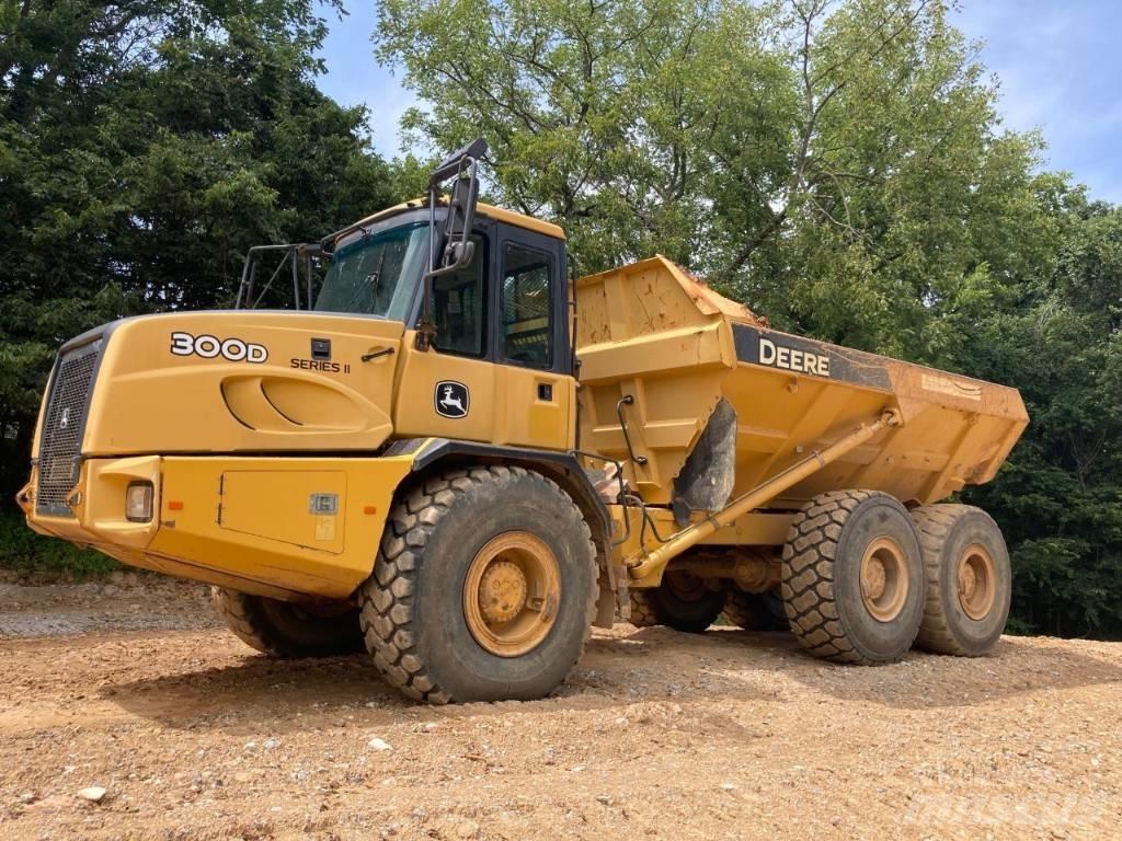 John Deere 300 D Artikulētie pašizgāzēji