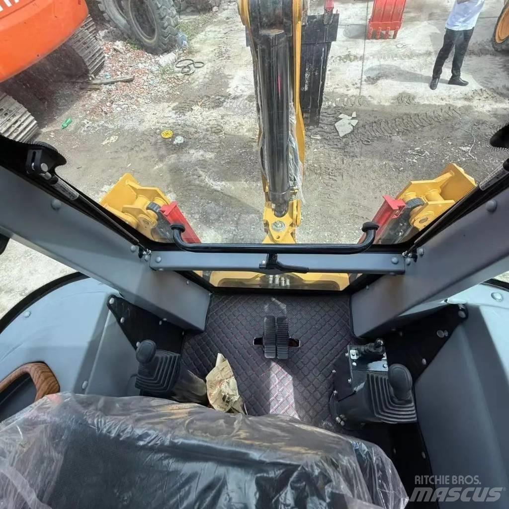 CAT 420 D Ekskavatori-iekrāvēji