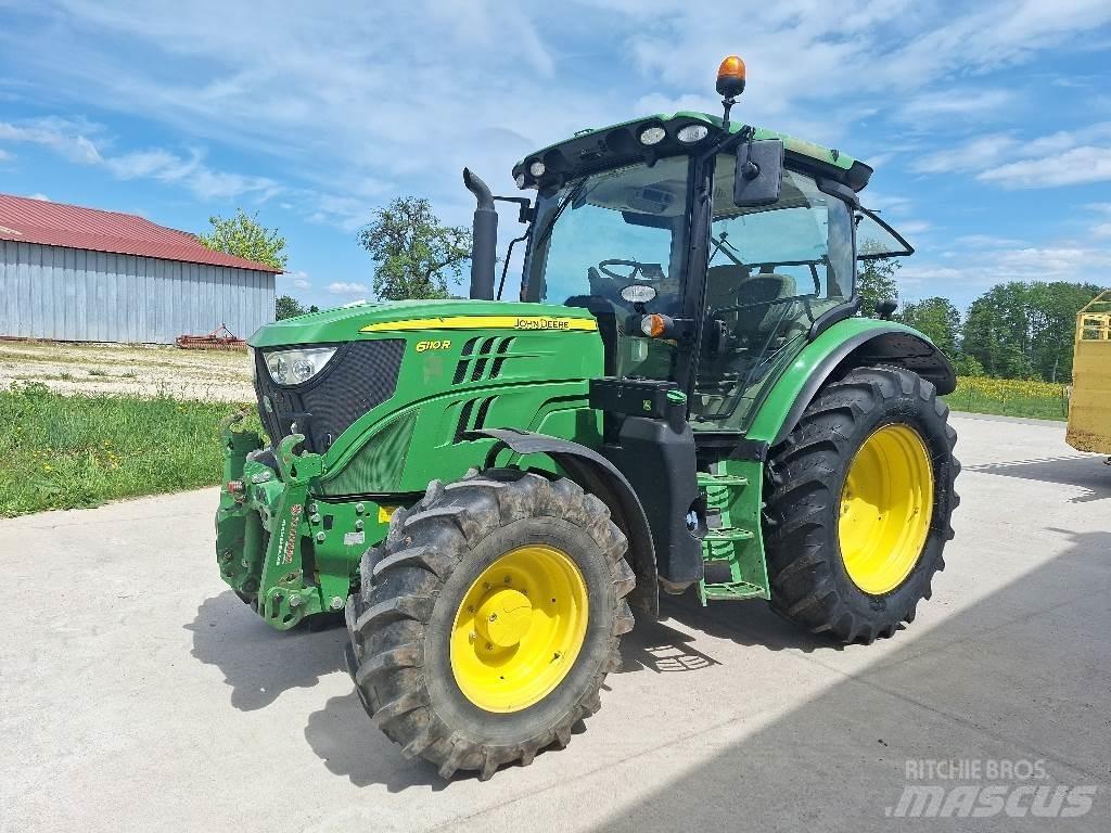 John Deere 6110R Traktori