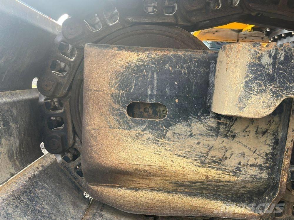 JCB 140 X LC Kāpurķēžu ekskavatori