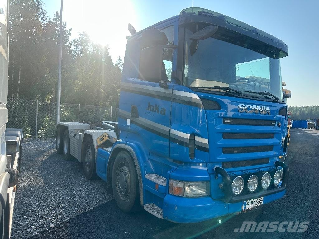 Scania R420 8X4/4 Treileri ar āķi