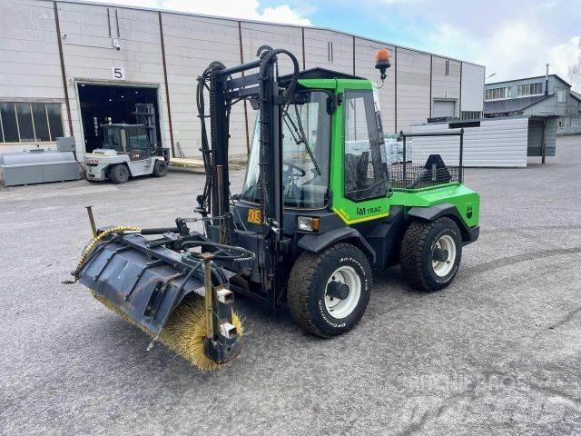 LM Trac 485 Kompaktie traktori