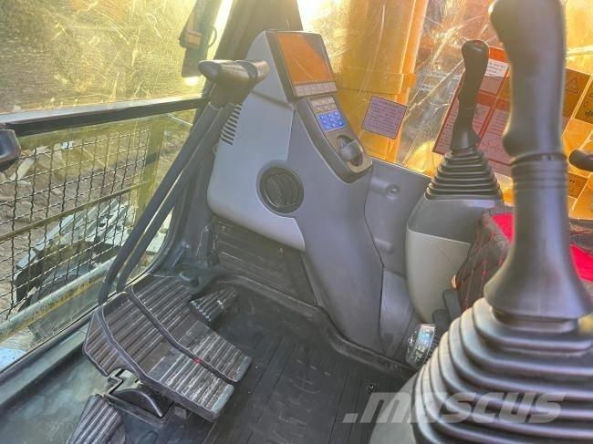Komatsu PC 450 Kāpurķēžu ekskavatori