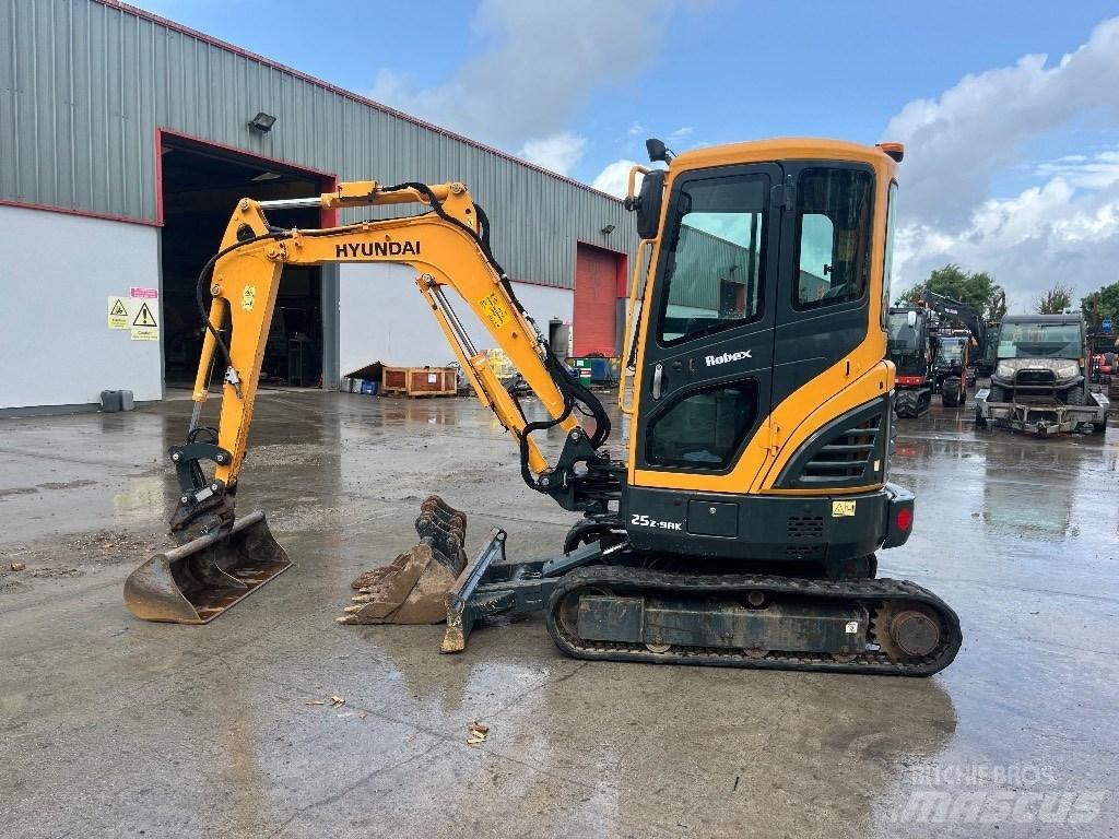 Hyundai R25Z-9 AK Mini ekskavatori < 7 t