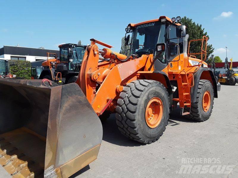 Develon DL350-5 Iekrāvēji uz riteņiem