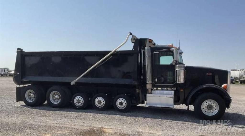 Peterbilt 367 Pašizgāzējs
