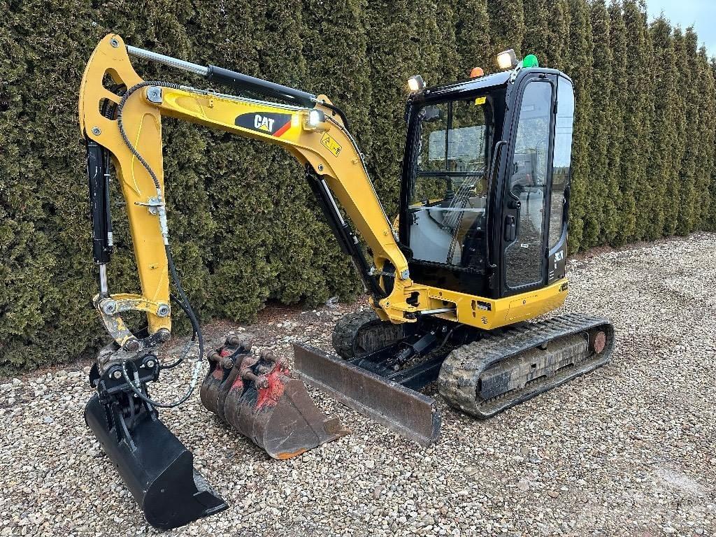 CAT 302.7 D CR Mini ekskavatori < 7 t