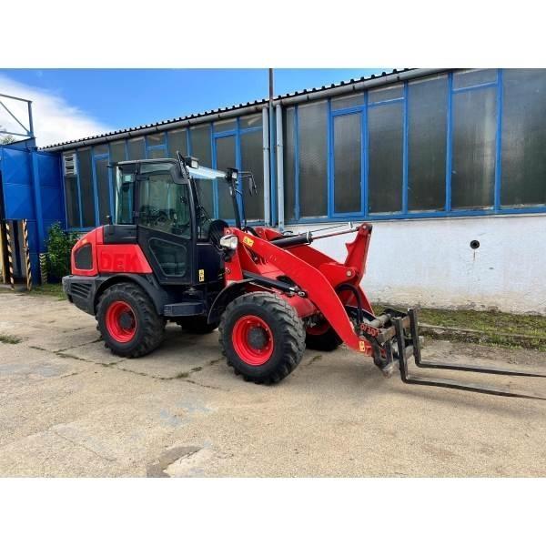 Kubota R082 Iekrāvēji uz riteņiem