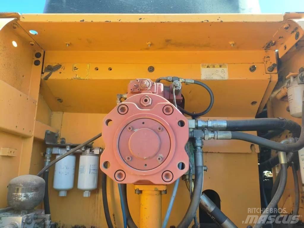 Hyundai R520LC-9T Kāpurķēžu ekskavatori